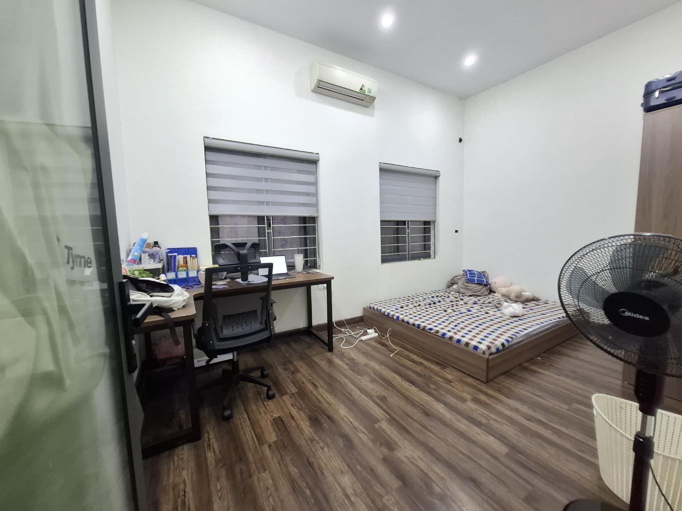Nhà Phân Lô Trần Quốc Hoàn ô tô , gara , kd 58m 5 tầng MT 5m giá 21,8 tỷ